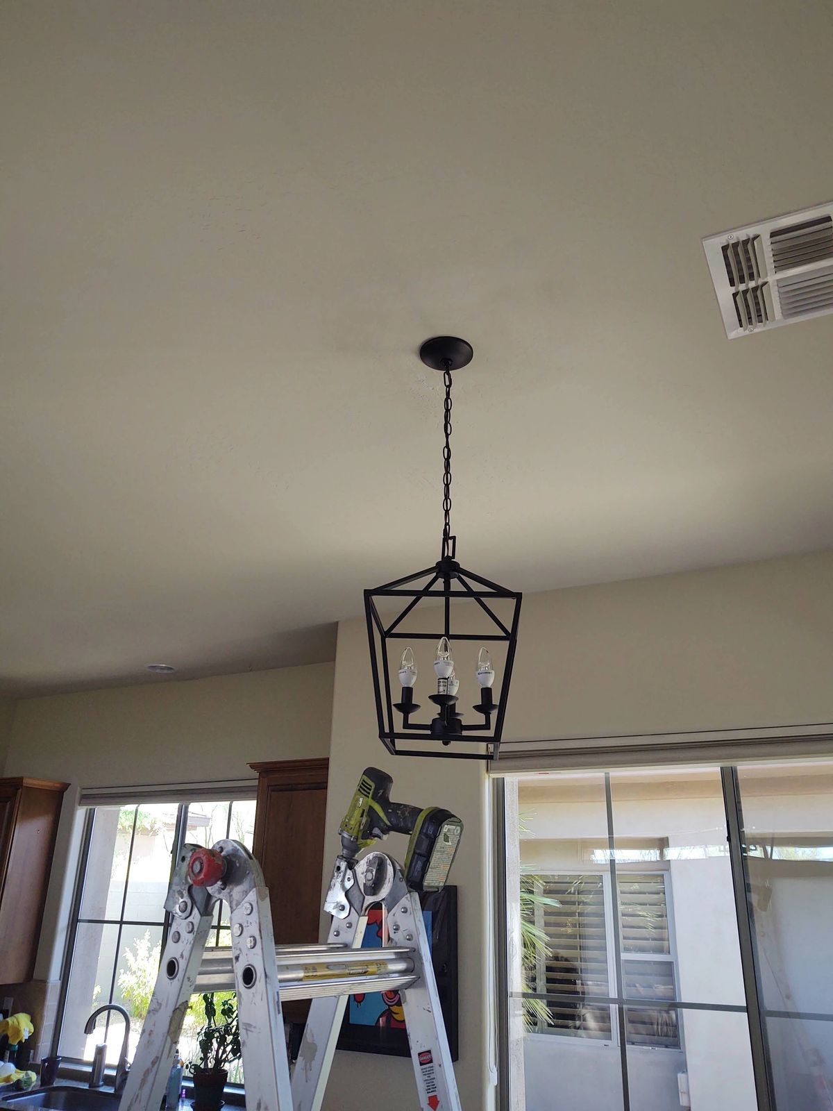 Pendant light fixture installation